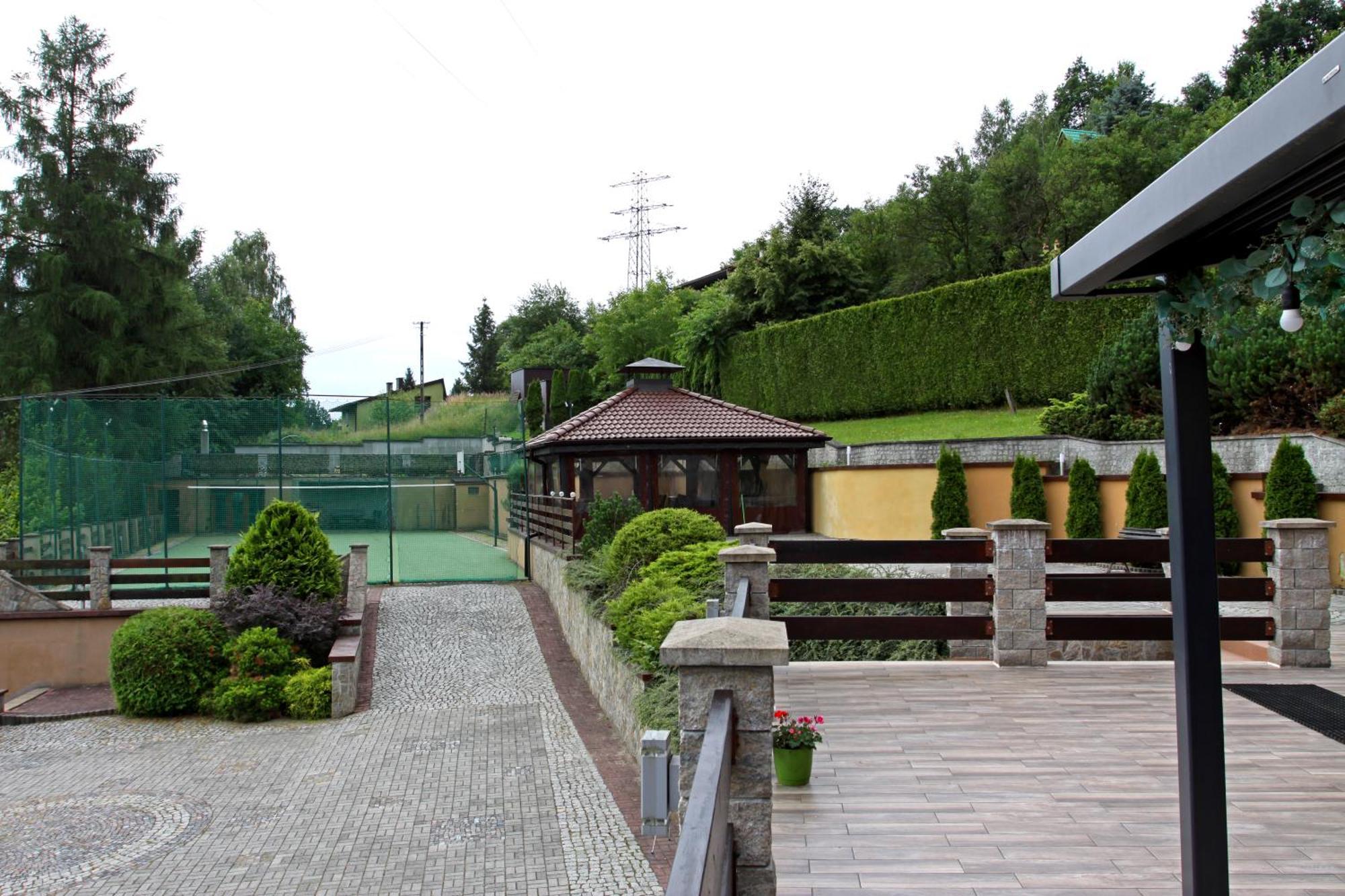 Dom W Gorach "Tresna" Hotel Luaran gambar